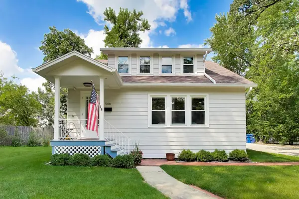 908 Fairoaks Avenue, Deerfield, IL 60015