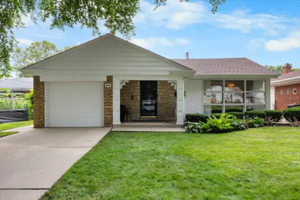 6150 N Keating Avenue, Chicago, IL 60646