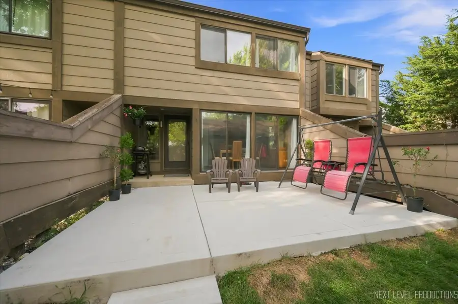 175 N Glengarry Drive #C, Geneva, IL 60134 - #2