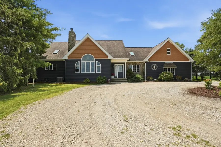 1737 E 1700 North Road, Watseka, IL 60970 - #2