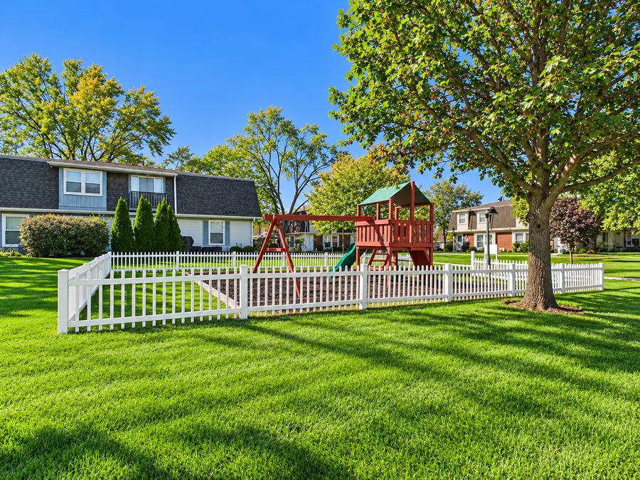 636 Newton Court #636, Schaumburg, IL 60194 - #3