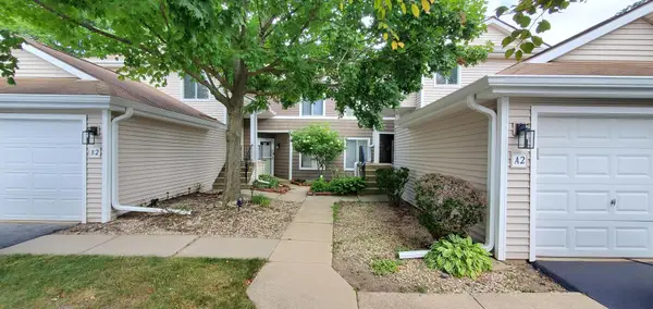 2436 W Salem Court #B2, Woodridge, IL 60517
