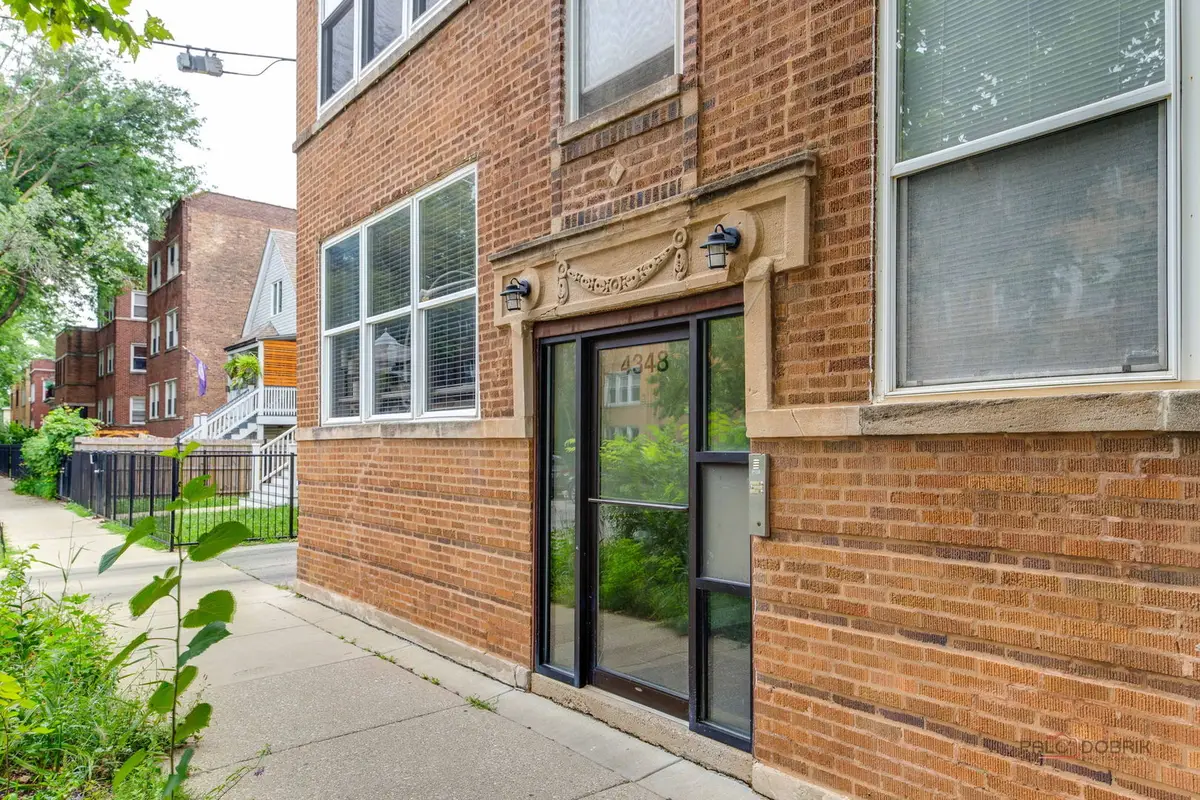 4348 N Sacramento Avenue #3, Chicago, IL 60618 - #1
