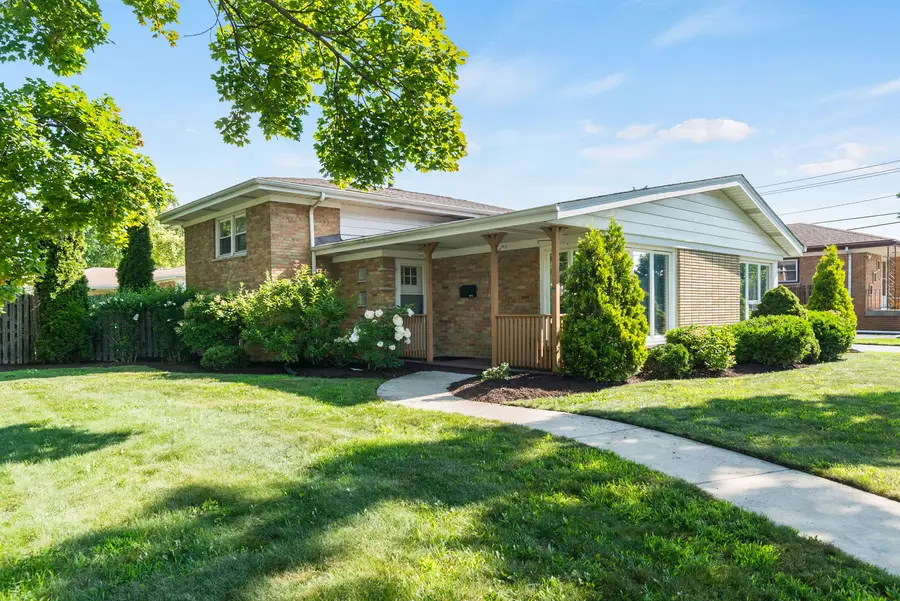 5016 W 107th Street, Oak Lawn, IL 60453 - #2