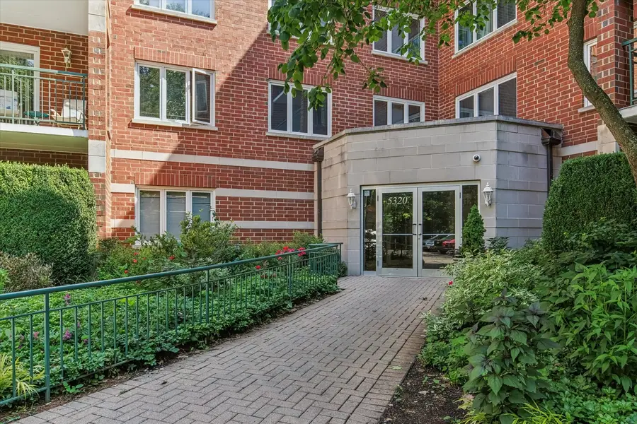 5320 N Lowell Avenue #205, Chicago, IL 60630 - #2