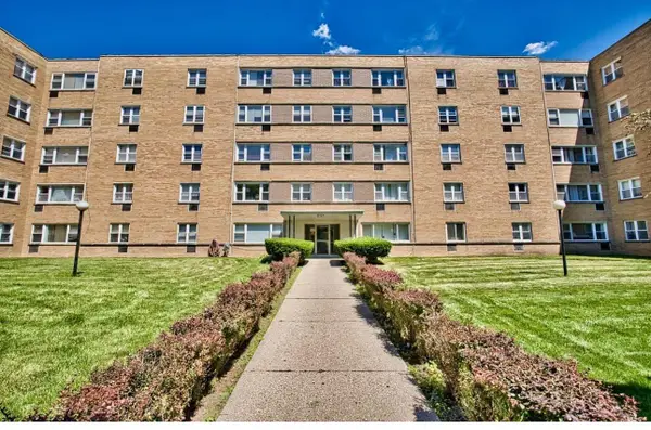 6161 N Hoyne Avenue #214, Chicago, IL 60659