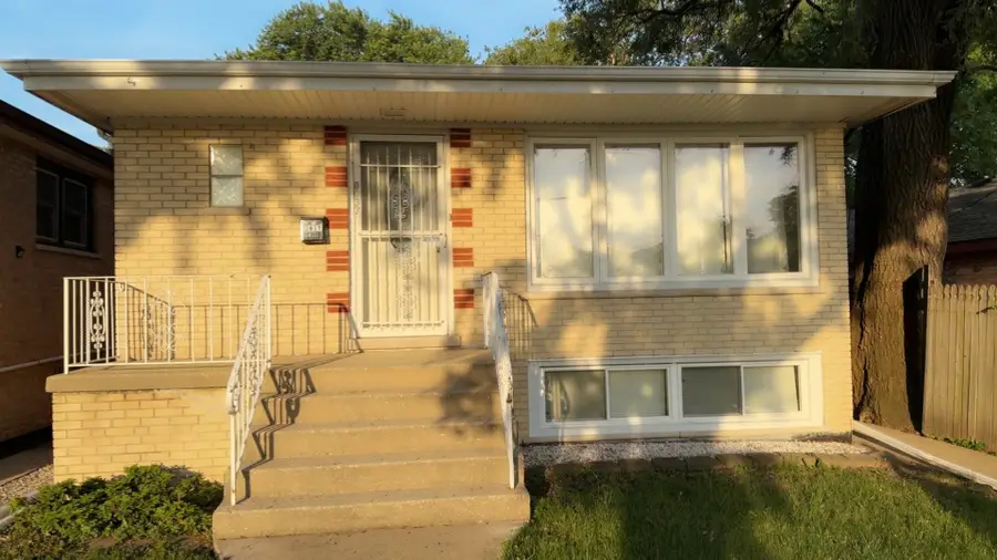 8037 Natchez Avenue, Burbank, IL 60459 - #3
