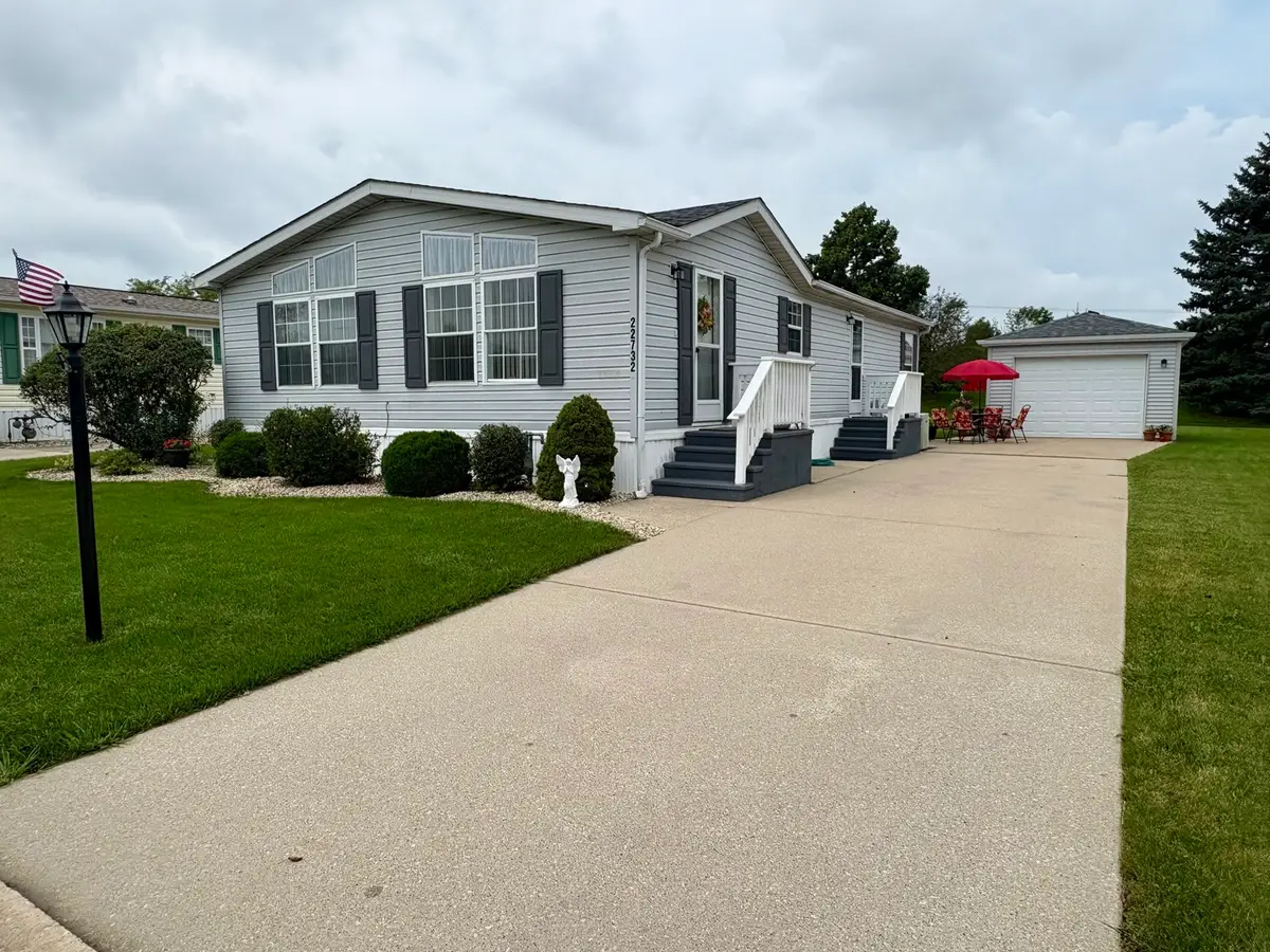 22732 Olympia Drive, Frankfort, IL 60423 - #1