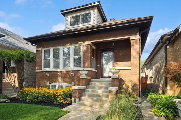 6210 N Moody Avenue, Chicago, IL 60646