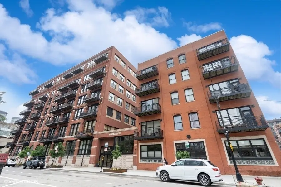 226 N Clinton Street #711, Chicago, IL 60661 - #1