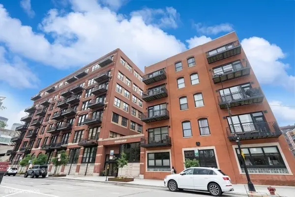 226 N Clinton Street #711, Chicago, IL 60661