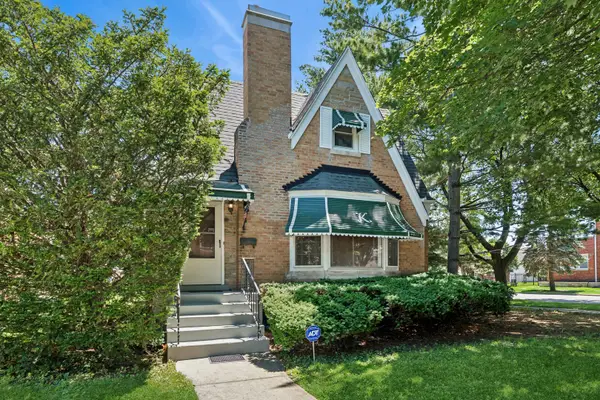 3301 N Newland Avenue, Chicago, IL 60634