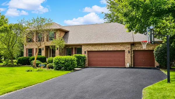 23741 Deer Chase Lane, Naperville, IL 60564