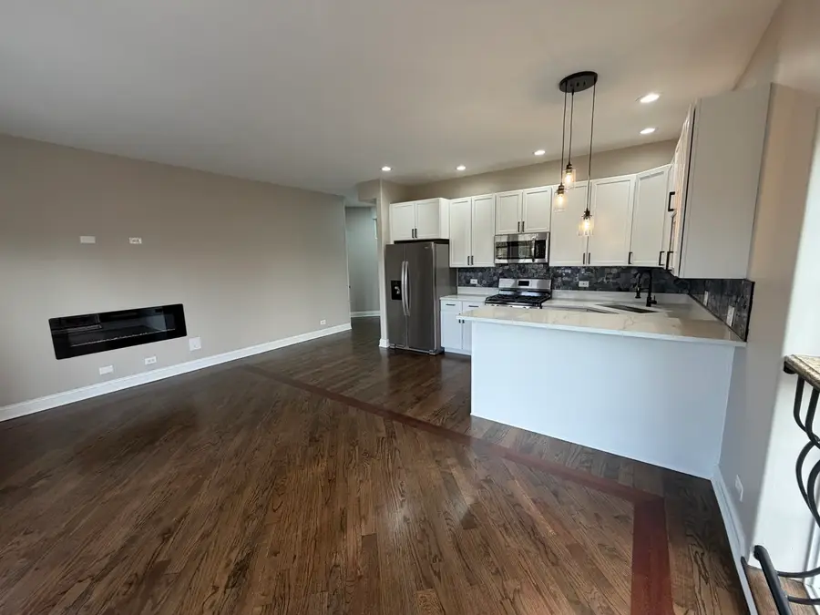 543 E 43rd Street #3W, Chicago, IL 60653 - #3