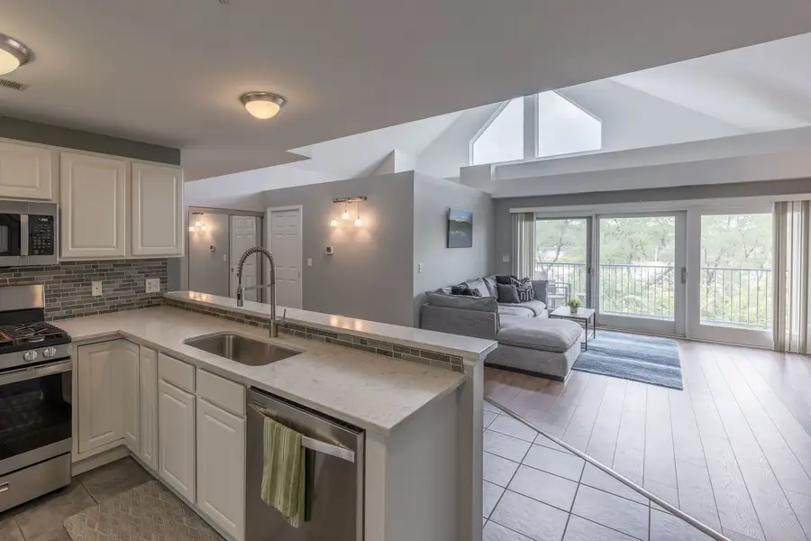 1111 Burlington Avenue #422, Lisle, IL 60532 - #2