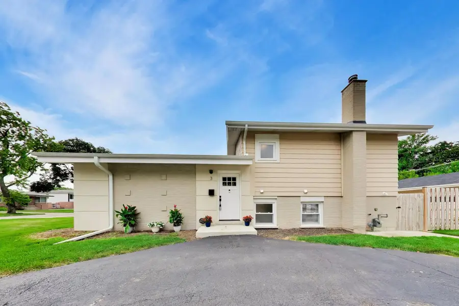 3 W White Oak Street, Arlington Heights, IL 60005 - #3