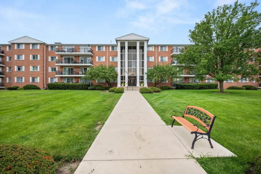1060 N Farnsworth Avenue #1206, Aurora, IL 60505 - #3