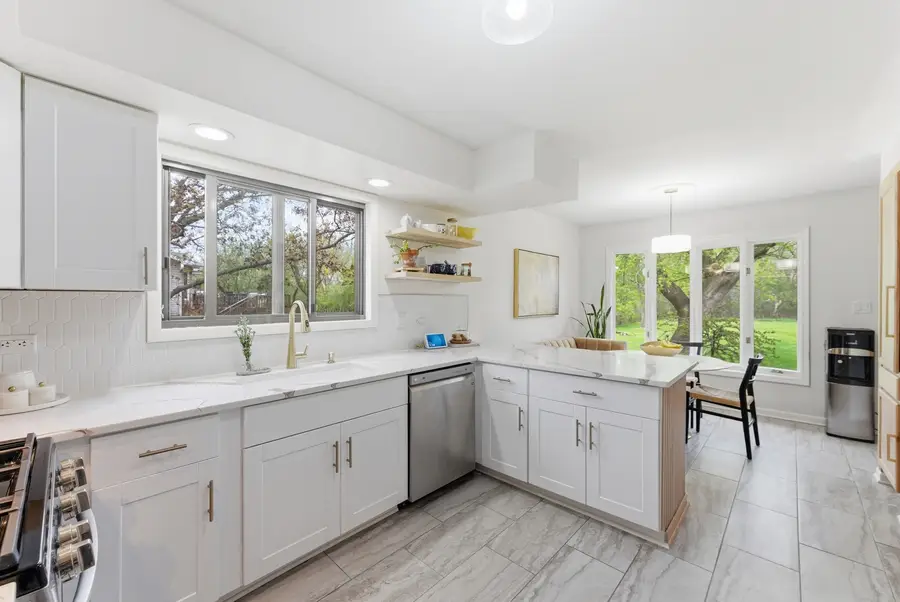24262 W Rose Avenue, Lake Zurich, IL 60047 - #2