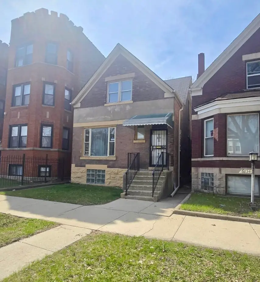 6836 S Calumet Avenue, Chicago, IL 60637 - #1