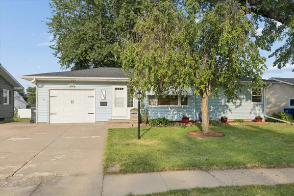 1125 Galbraith Drive, Clinton, IA 52732