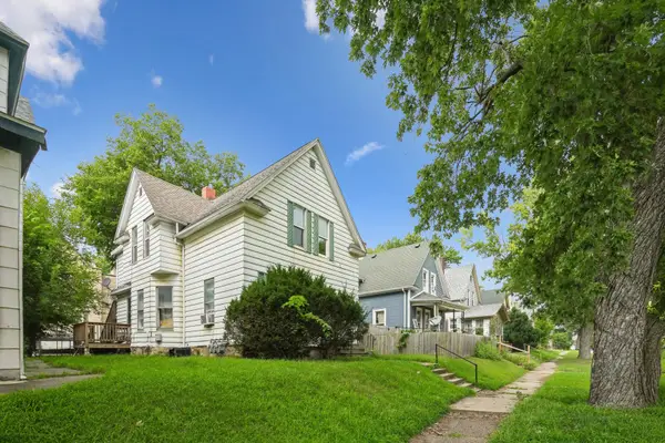 924 14 1/2 Street, Rock Island, IL 61201