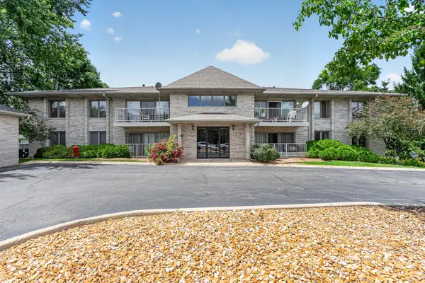 1011 Ashley Court S #2D, Lockport, IL 60441