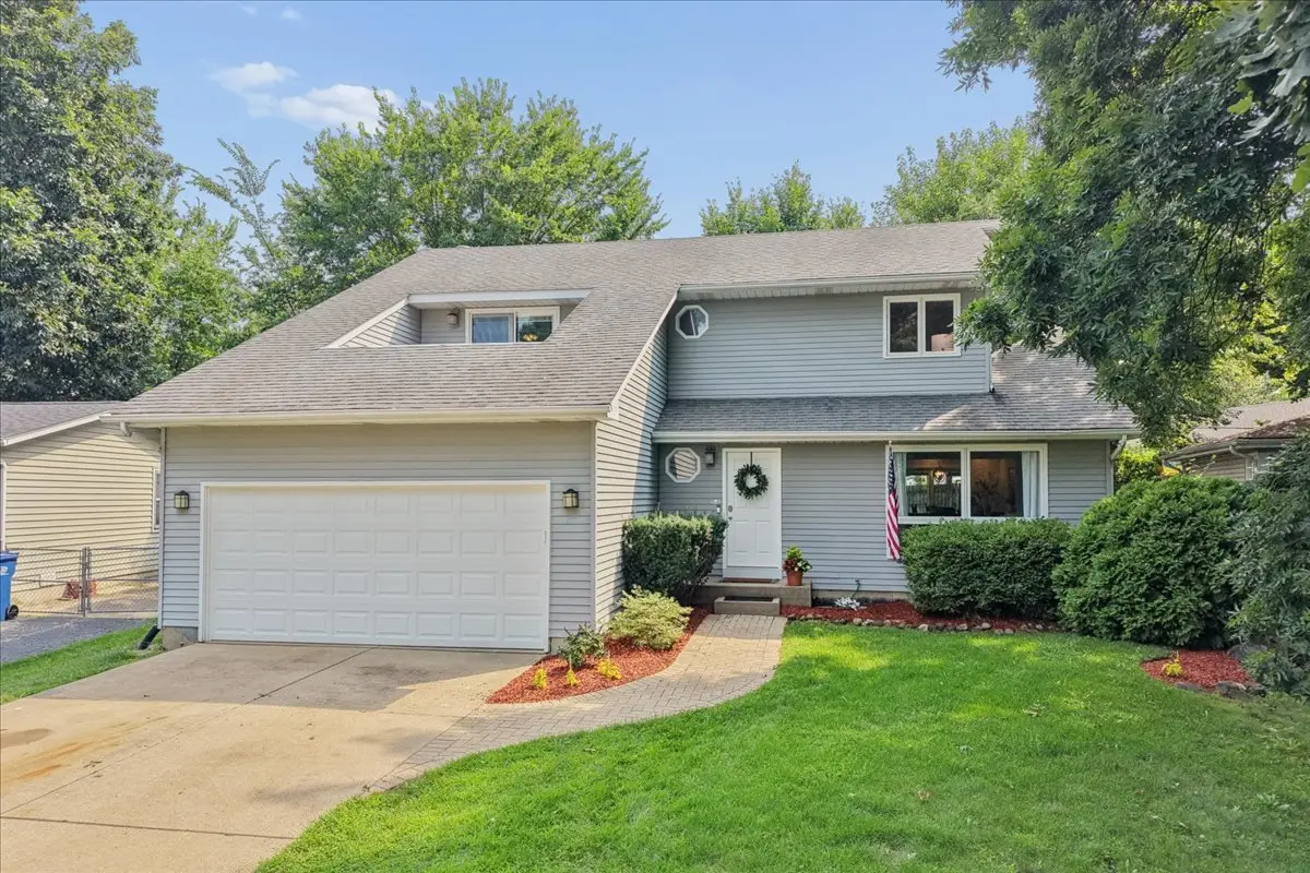 33202 N Woodland Terrace, Grayslake, IL 60030 - #1