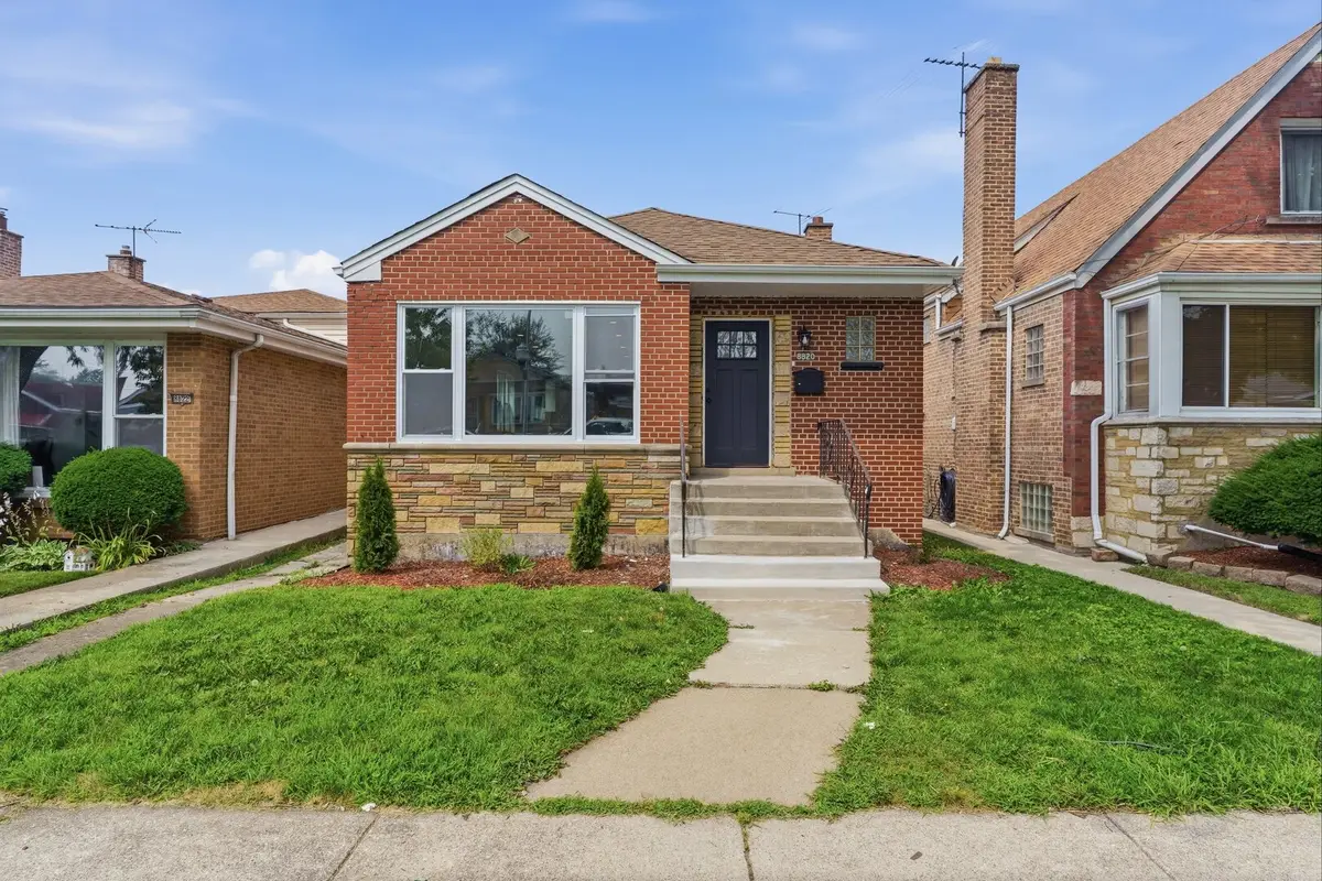 8820 S Ridgeland Avenue, Chicago, IL 60617 - #1
