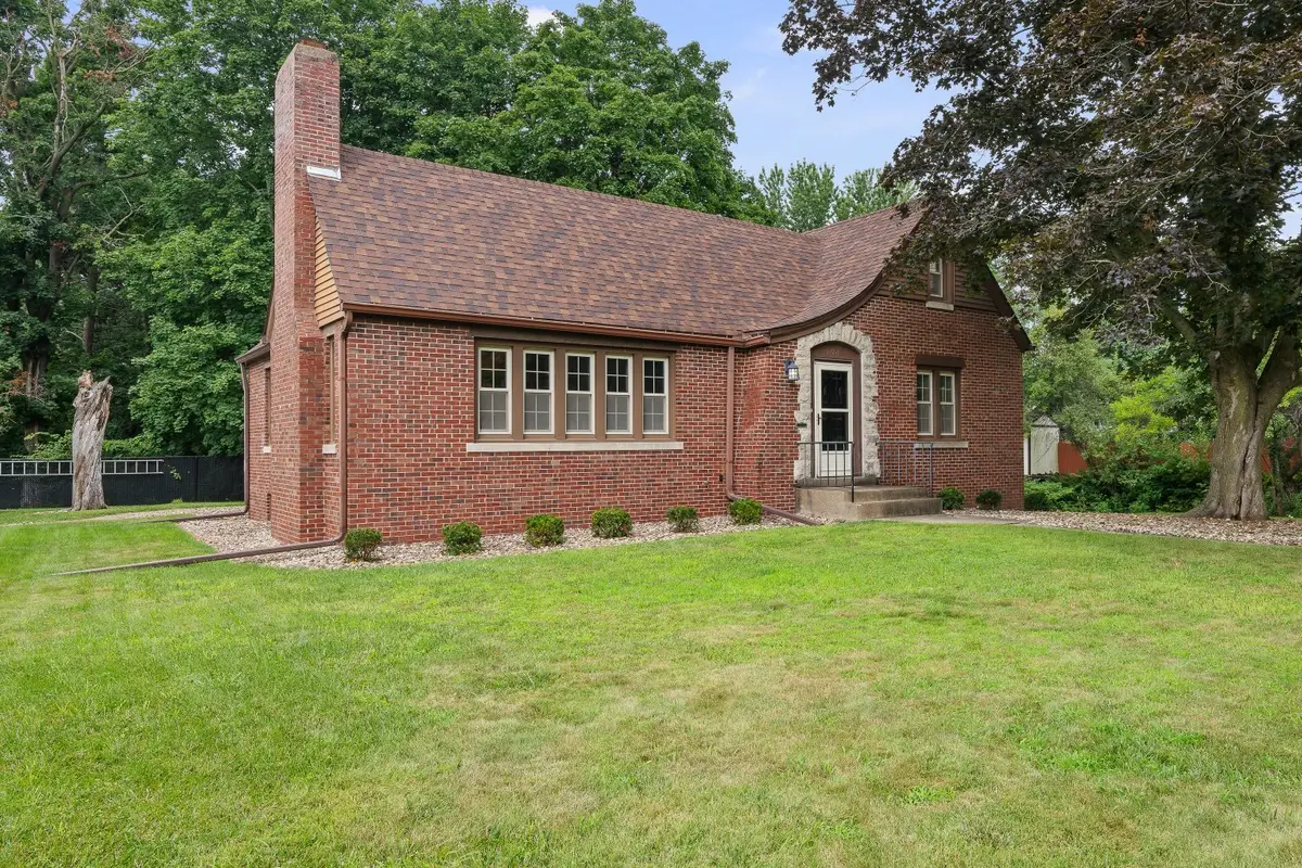 2601 12th Street, Moline, IL 61265 - #1