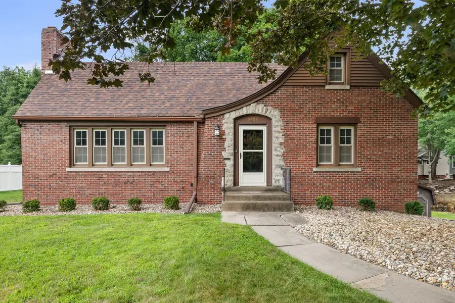 2601 12th Street, Moline, IL 61265 - #3