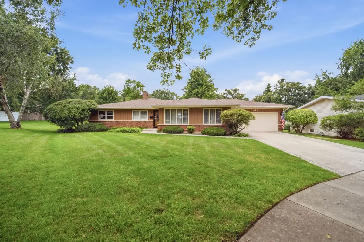 2141 Country Knoll Court, Elgin, IL 60123 - #1