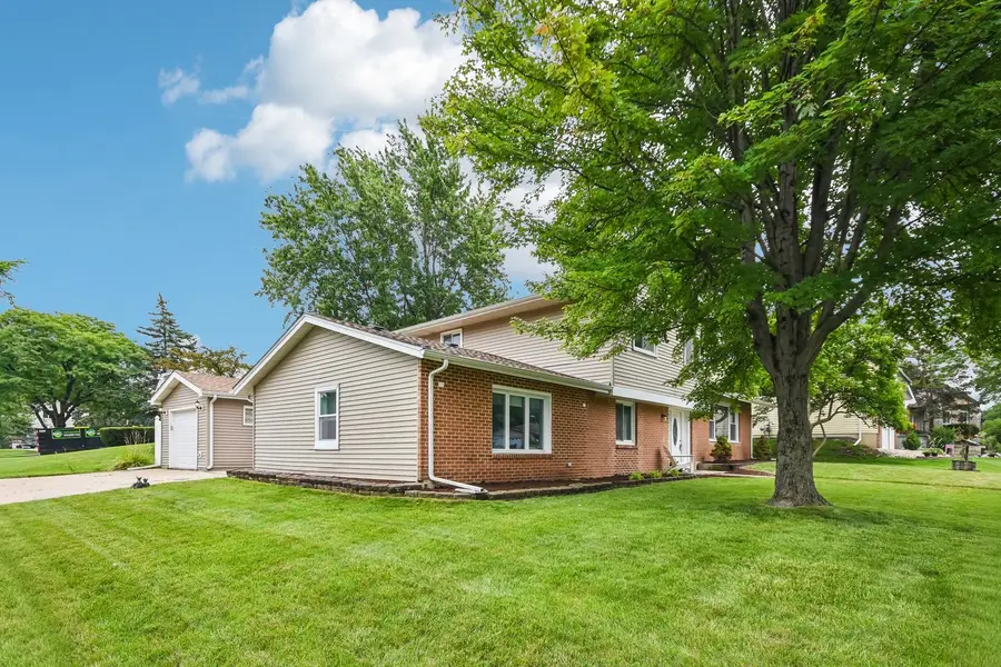 7 Derbyshire Court, Bolingbrook, IL 60440 - #2