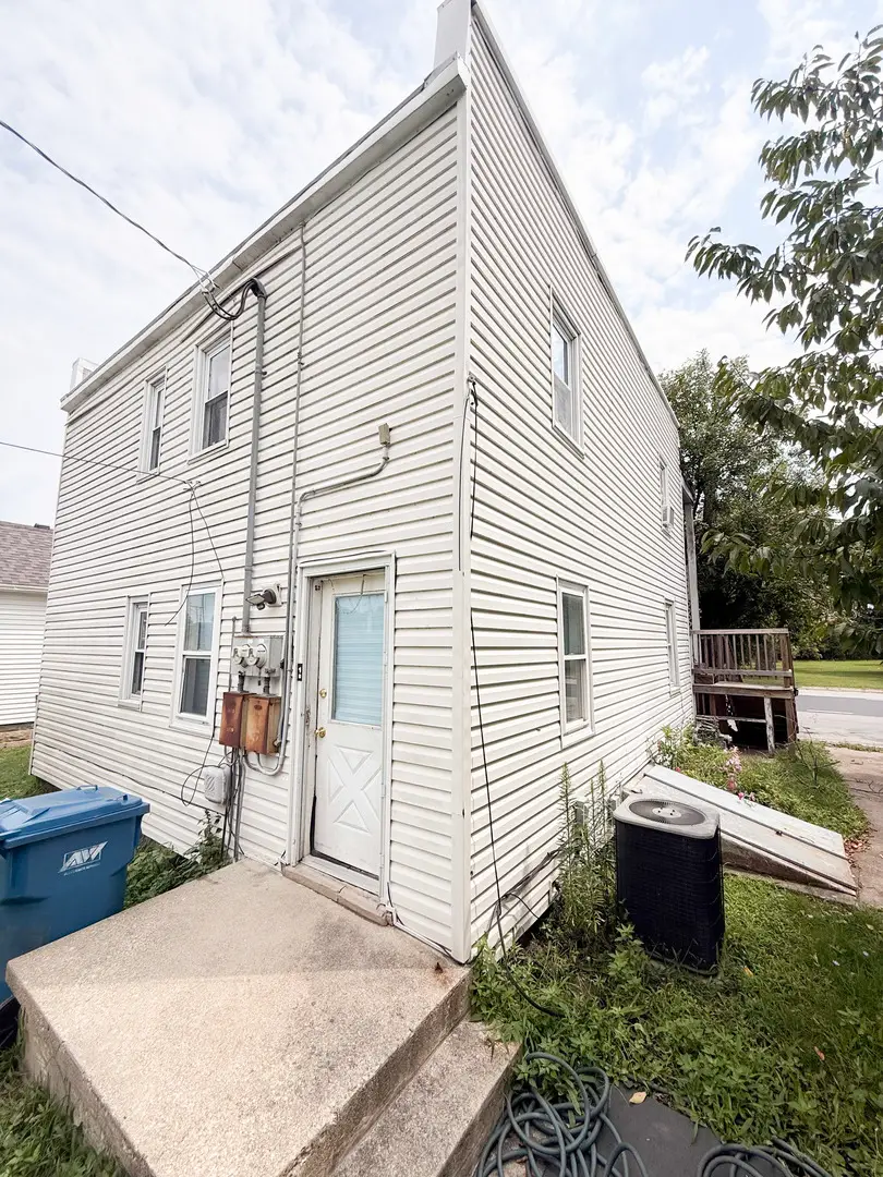 1179 S Schuyler Avenue, Kankakee, IL 60901 - #3