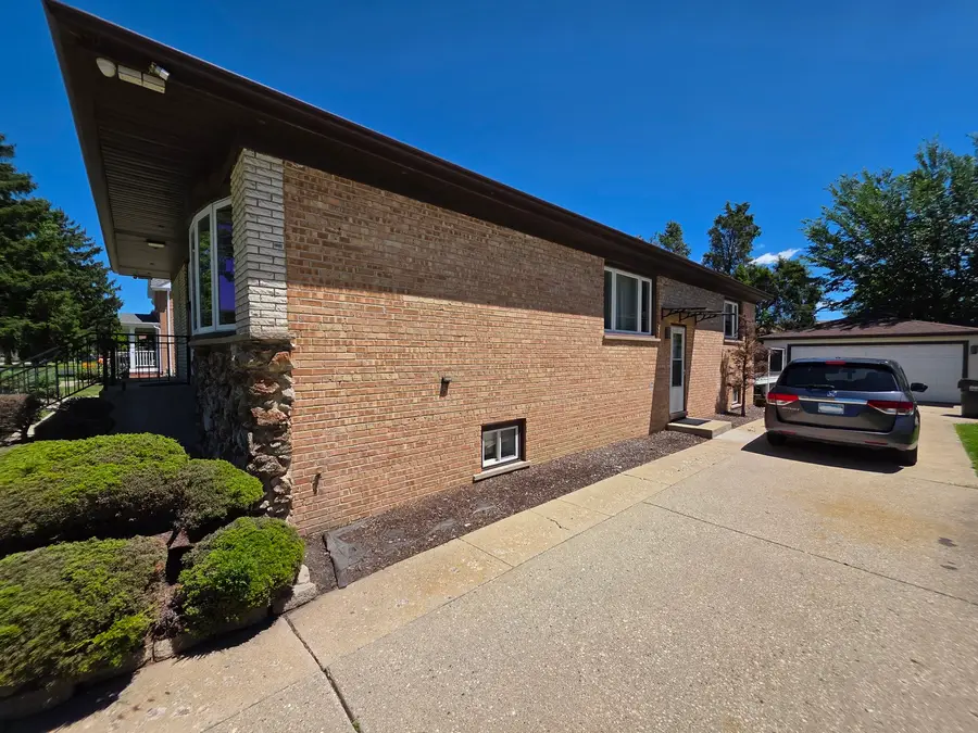 4305 Judd Avenue, Schiller Park, IL 60176 - #3