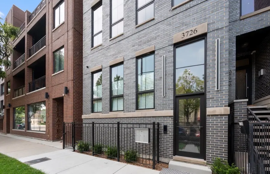 3726 N Ashland Avenue #3, Chicago, IL 60613 - #2