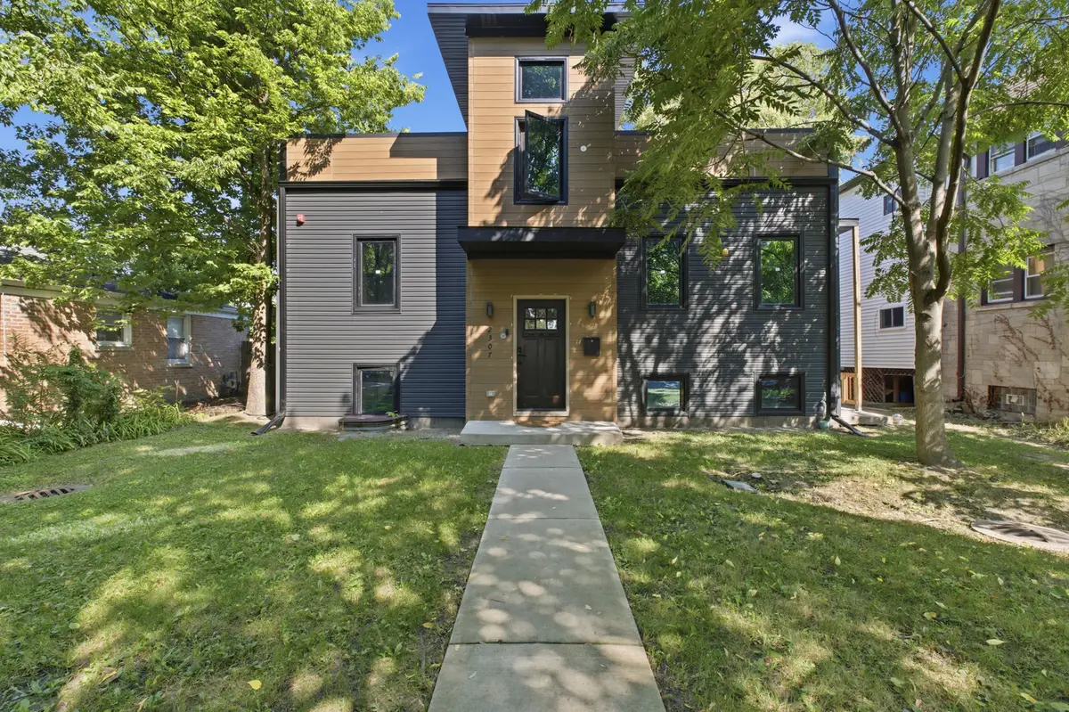 2307 Lake Street, Evanston, IL 60201 - #1