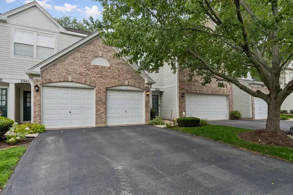 2943 Stonewater Drive #2943, Naperville, IL 60564