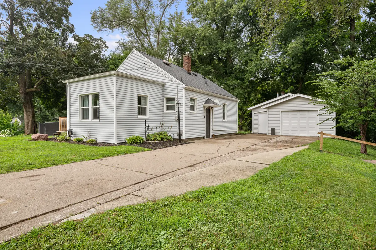 2548 Hawley Street, Bettendorf, IA 52722 - #1