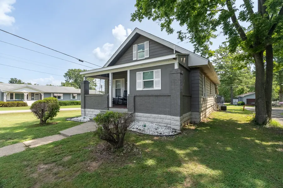 200 S 8th Street, Herrin, IL 62948 - #2