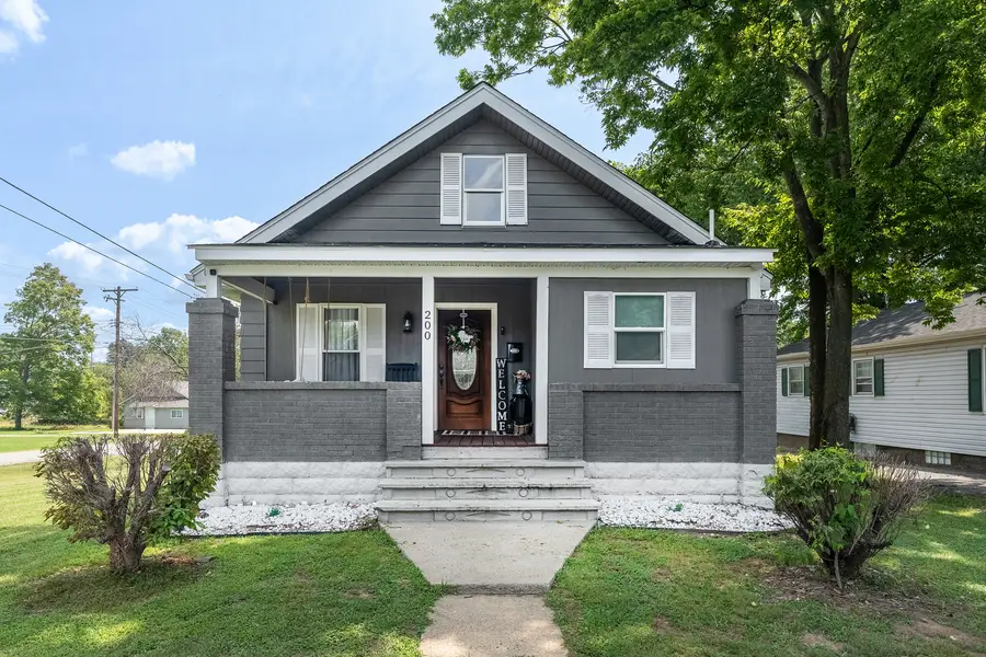 200 S 8th Street, Herrin, IL 62948 - #3
