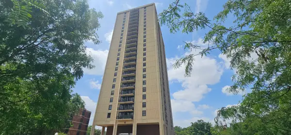 3001 S Michigan Avenue #2406, Chicago, IL 60616