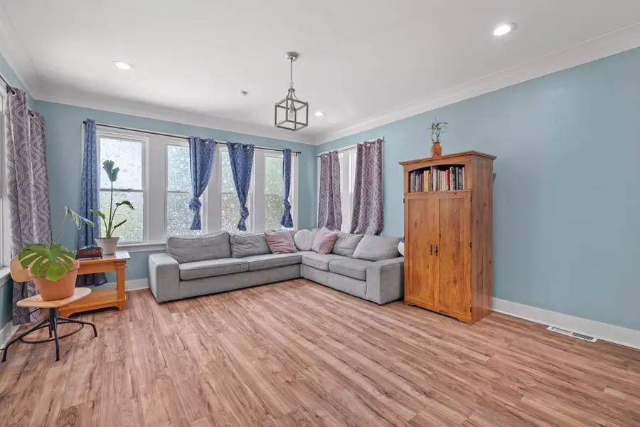 10724 S Prairie Avenue, Chicago, IL 60628 - #3