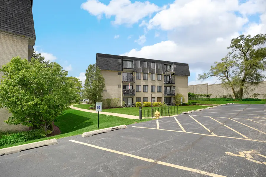 10735 W 5th Avenue #404, Countryside, IL 60525 - #2
