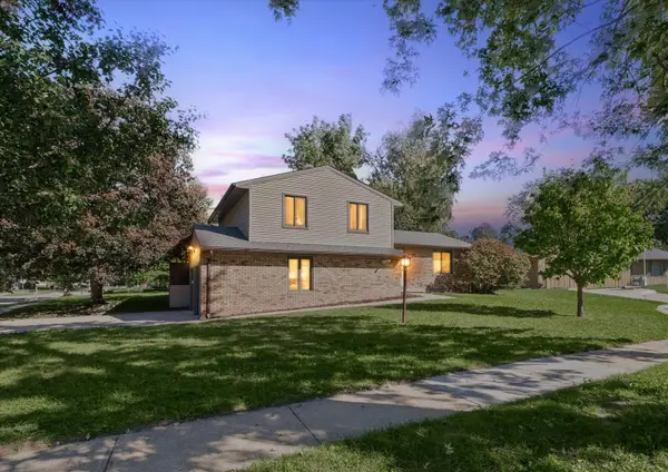 2006 Clover Court E, Champaign, IL 61821
