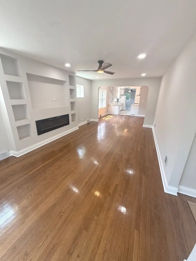 8926 S Paxton Avenue, Chicago, IL 60617 - #3