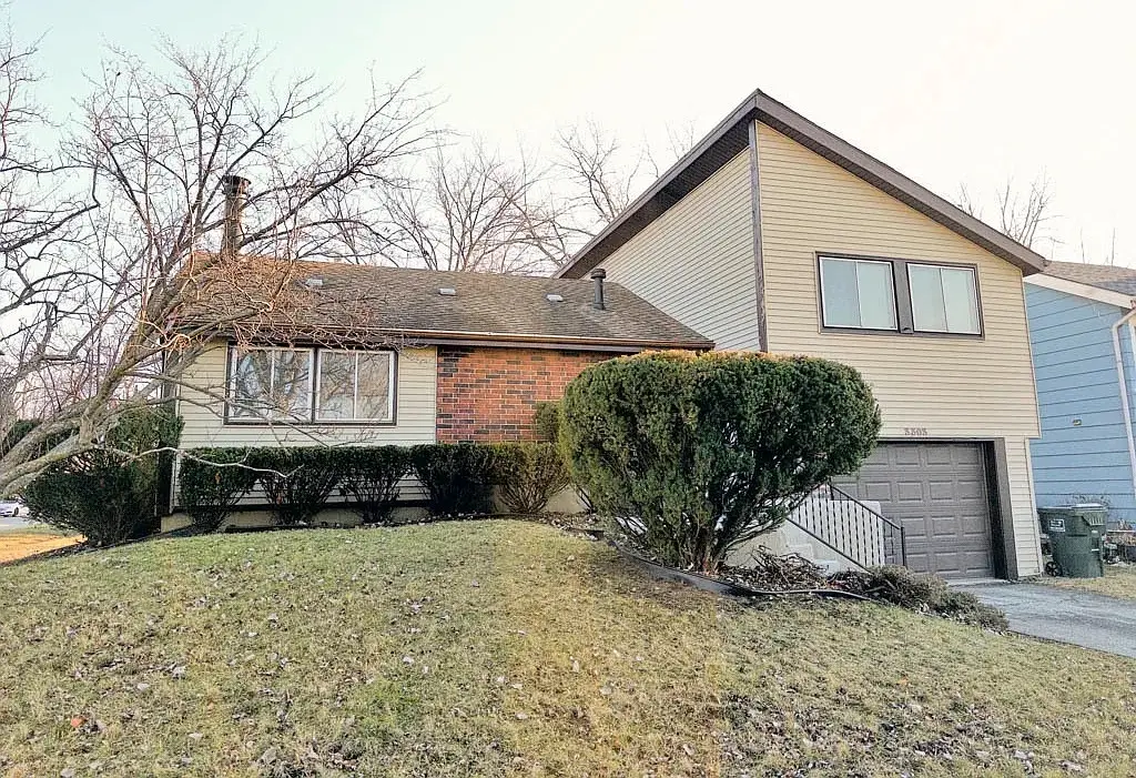 3303 Charlemagne Avenue, Hazel Crest, IL 60429 - #1