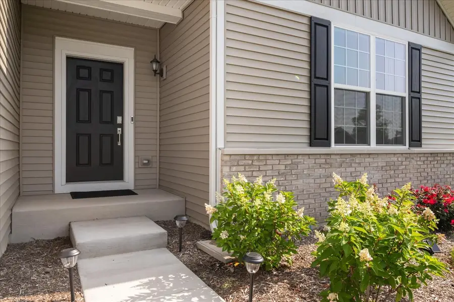 422 Cottrell Lane, Aurora, IL 60506 - #3