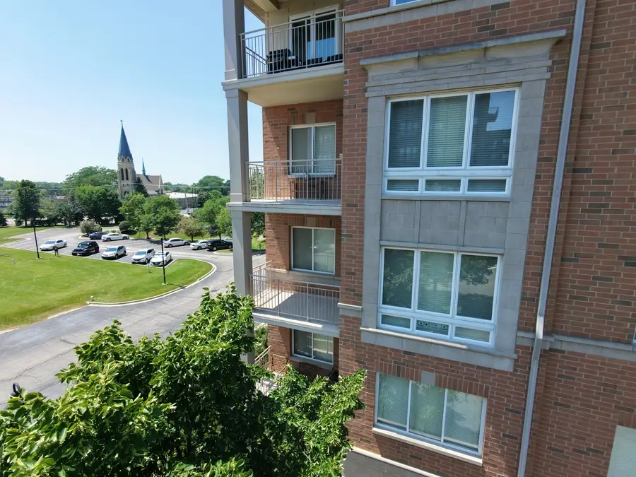 125 N Buffalo Grove Road #213, Buffalo Grove, IL 60089 - #2