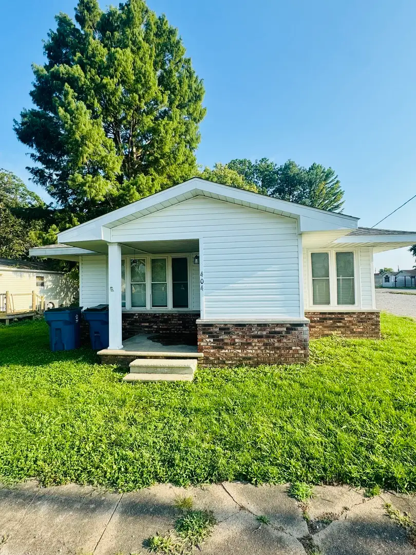 404 W 9th Street, Christopher, IL 62822 - #2