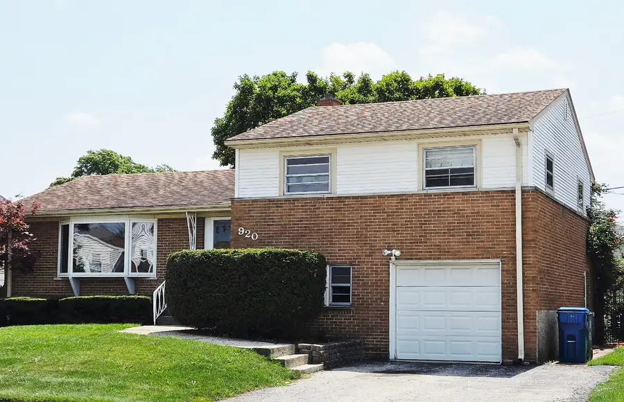 920 Park Drive, Melrose Park, IL 60160 - #2